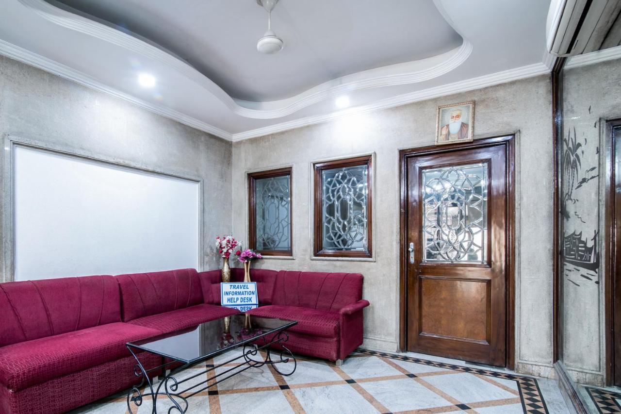 Capital O Hotel Orchid Garden Near Satyam Inox Patel Nagar Нью-Делі Екстер'єр фото