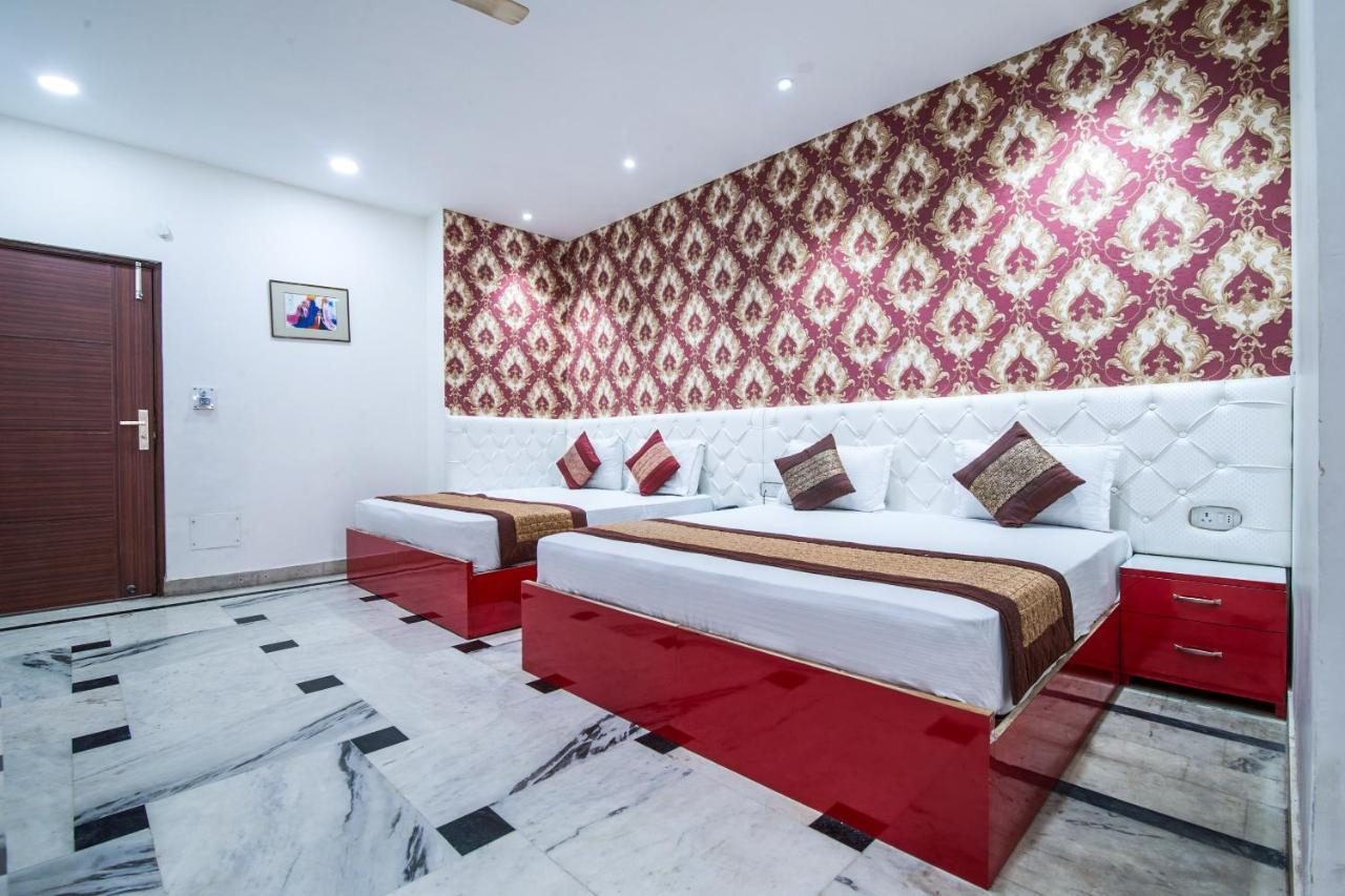 Capital O Hotel Orchid Garden Near Satyam Inox Patel Nagar Нью-Делі Екстер'єр фото
