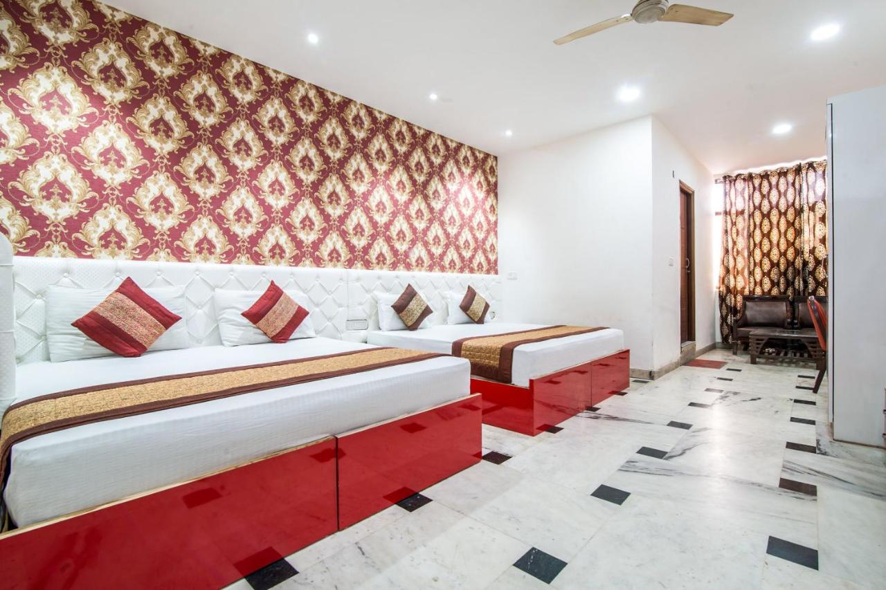 Capital O Hotel Orchid Garden Near Satyam Inox Patel Nagar Нью-Делі Екстер'єр фото