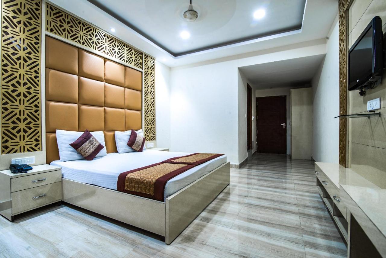 Capital O Hotel Orchid Garden Near Satyam Inox Patel Nagar Нью-Делі Екстер'єр фото